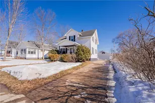2123 8th St, Eau Claire, WI 54703 - Photo 32
