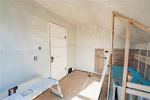 2123 8th St, Eau Claire, WI 54703 - Photo 24