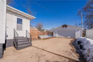 2123 8th St, Eau Claire, WI 54703 - Photo 34