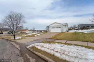 3235 W Ridge Dr, Eau Claire, WI 54703 - Photo 4