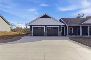 1422 Creekwood Dr, New Richmond, WI 54017 - Photo 54