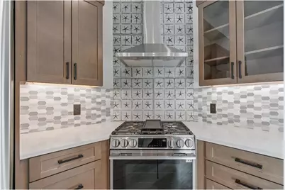 1422 Creekwood Drive, New Richmond, WI 54017 - Photo 4