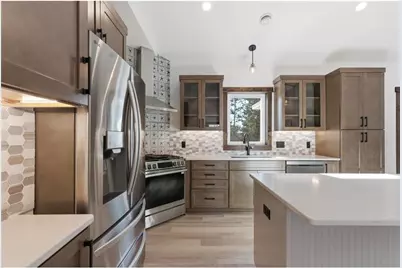 1422 Creekwood Drive, New Richmond, WI 54017 - Photo 2