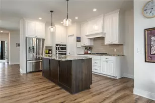 637 Maple Ct, New Richmond, WI 54017 - Photo 12