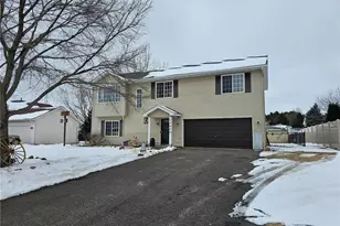 1365 Hunter Hill Dr, Hammond, WI 54015 - Photo 2