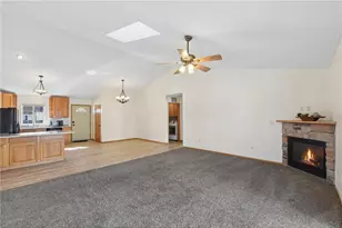 941 W Edge Pl, New Richmond, WI 54017 - Photo 6