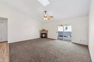 941 W Edge Pl, New Richmond, WI 54017 - Photo 8