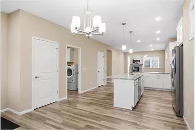 527 Morgan Drive, New Richmond, WI 54017 - Photo 4