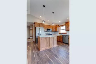 453 Coyote Way, New Richmond, WI 54017 - Photo 4