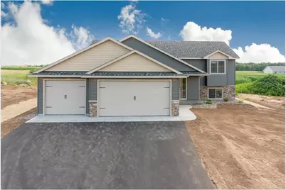 453 Coyote Way, New Richmond, WI 54017 - Photo 2