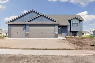 453 Coyote Way, New Richmond, WI 54017 - Photo 1