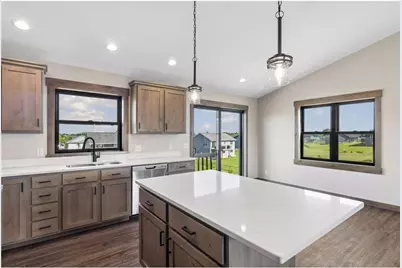 453 Coyote Way, New Richmond, WI 54017 - Photo 6