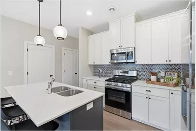 1512 Southpoint Drive, Hudson, WI 54016 - Photo 4