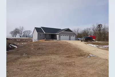 922 County Road T, Hammond Township, WI 54015 - Photo 2