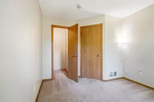 9020 Parkside Dr, Woodbury, MN 55125 - Photo 36