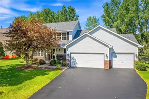 9020 Parkside Dr, Woodbury, MN 55125 - Photo 4