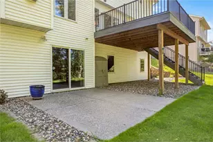 9020 Parkside Dr, Woodbury, MN 55125 - Photo 44