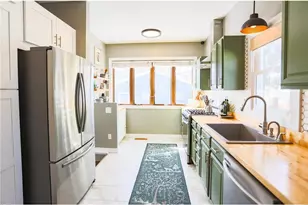 115 S Dallas St, River Falls, WI 54022 - Photo 12