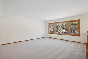 5301 Oakwood Dr, Saint Paul, MN 55110 - Photo 18