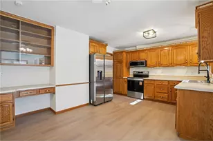 5301 Oakwood Dr, Saint Paul, MN 55110 - Photo 22