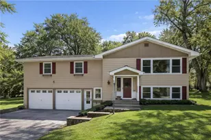 5301 Oakwood Dr, Saint Paul, MN 55110 - Photo 46