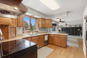 591 Spurline Cir, Hudson, WI 54016 - Photo 8