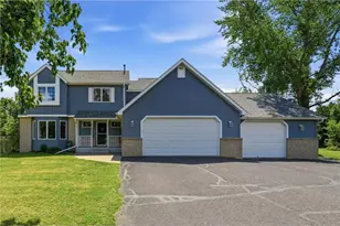 591 Spurline Cir, Hudson, WI 54016 - Photo 2