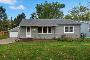 709 Saint Croix St, Hudson, WI 54016 - Photo 2