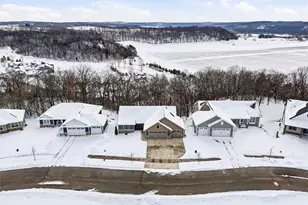 265 Vista Cir, River Falls, WI 54022 - Photo 40