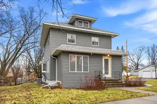 1060 Franklin St, Baldwin, WI 54002 - Photo 2