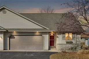 915 Lucille Ct, River Falls, WI 54022 - Photo 2