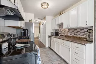 4874 Grenwich Trail, Saint Paul, MN 55128 - Photo 14