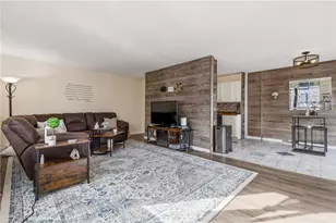 4874 Grenwich Trail, Oakdale, MN 55128 - Photo 8