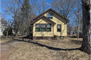 343 N 3rd St, New Richmond, WI 54017 - Photo 2