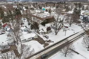 127 State St, Dresser, WI 54009 - Photo 4