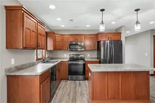 1707 Squirrel Way, New Richmond, WI 54017 - Photo 2
