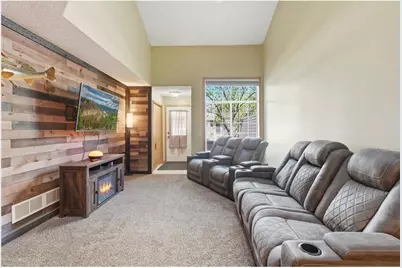 834 Summer Pines Circle, Hudson, WI 54016 - Photo 4