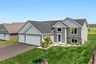 2017 Aster Ln, Mankato, MN 56001 - Photo 2