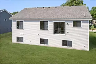 2025 Aster Ln, Mankato, MN 56001 - Photo 30