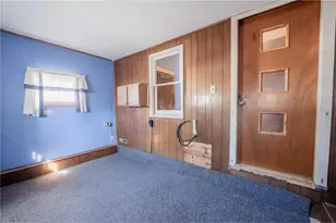 121 W Oak St, Stanley,  54768 - Photo 22