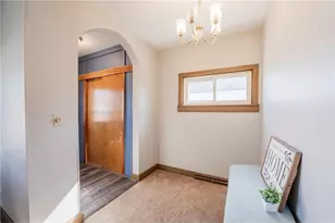 121 W Oak St, Stanley,  54768 - Photo 4