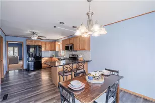 121 W Oak St, Stanley,  54768 - Photo 12