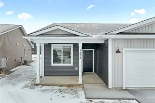 1338 Rose St, New Richmond, WI 54017 - Photo 2