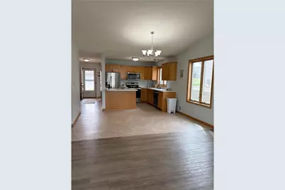 321 Wildwood Circle, Roberts, WI 54023 - Photo 6