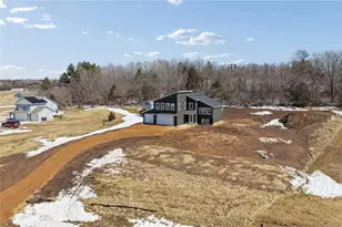 739 Magoo Rd, Hudson, WI 54016 - Photo 4