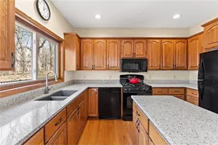1016 Willow River Rd, Hudson, WI 54016 - Photo 12