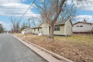 719 Monroe St, Hudson, WI 54016 - Photo 4