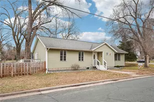 719 Monroe St, Hudson, WI 54016 - Photo 6