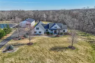 877 Yellowstone Trail, Hudson, WI 54016 - Photo 2