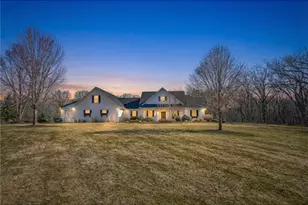 877 Yellowstone Trail, Hudson, WI 54016 - Photo 4